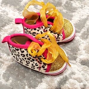 3-6m sparkle leopard lace up crib shoes